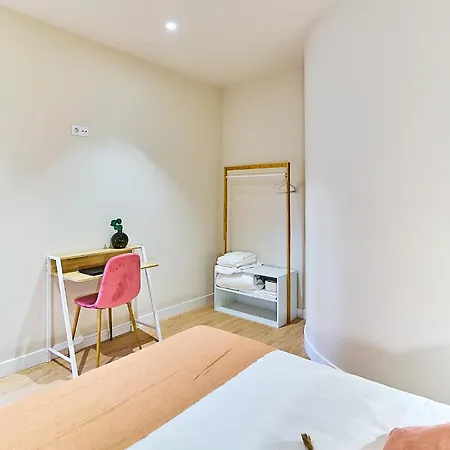 Apartamentos Delia By Gaiarooms León Zewnętrze zdjęcie
