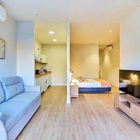 Apartamentos Delia By Gaiarooms León Zewnętrze zdjęcie